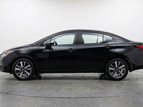 Used 2025 Nissan Versa SV image 5