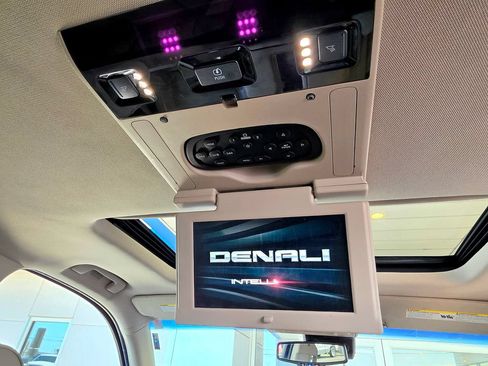 Used 2018 GMC Yukon Denali w/ Denali Ultimate Package AWD/4WD image 79