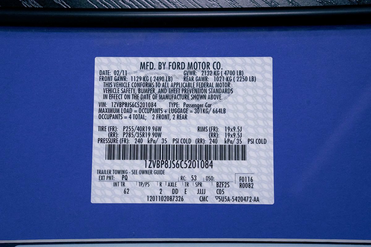 Used 2012 Ford Mustang Shelby GT500 RWD image 53