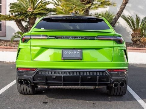 Used 2021 Lamborghini Urus AWD/4WD image 3