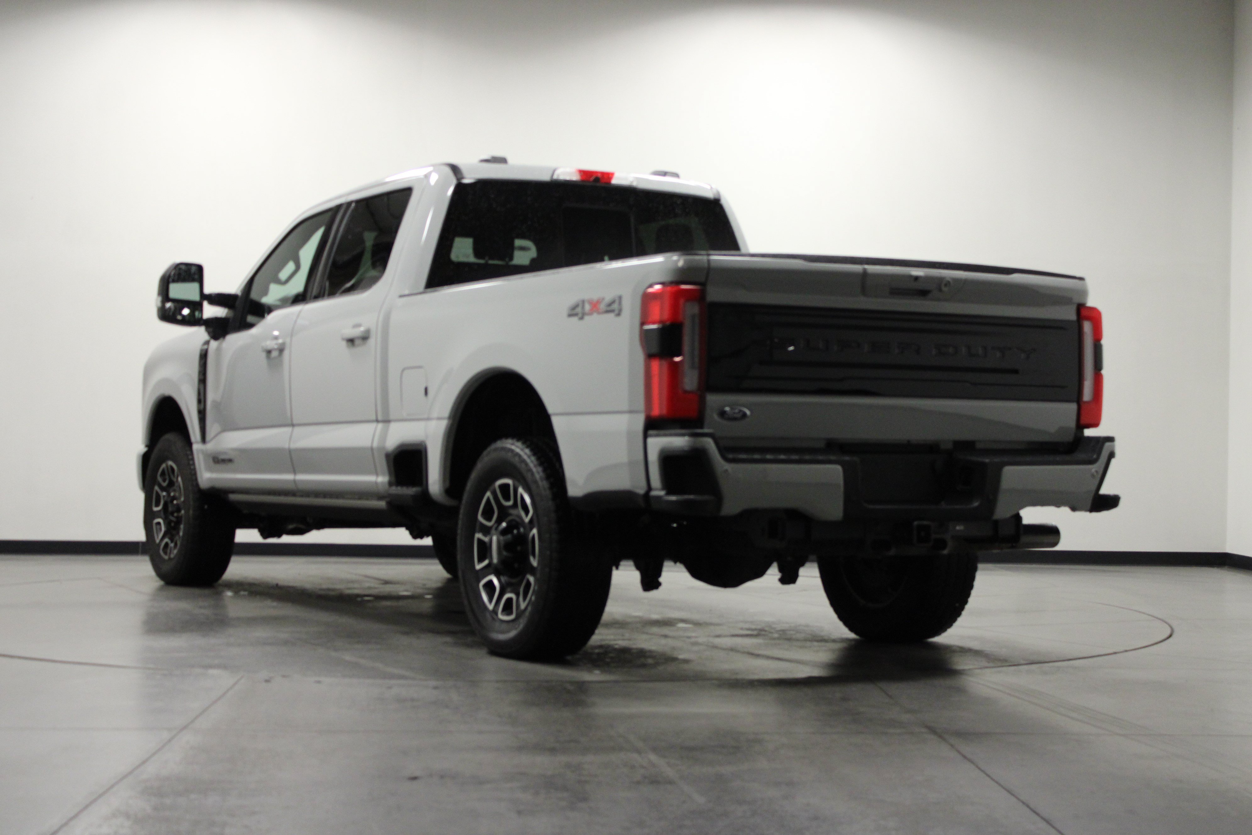 Used 2026 Ford F250 Platinum AWD/4WD image 6