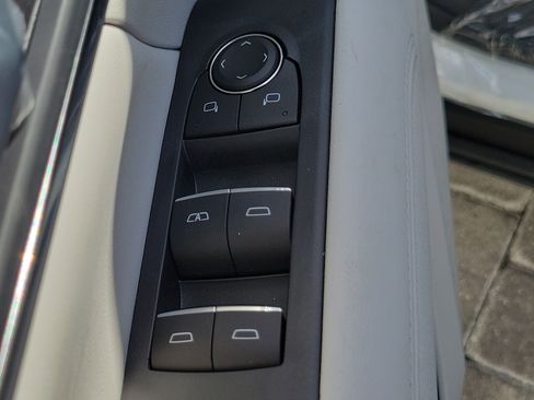 New 2026 GMC Terrain Denali w/ LPO, Black Badging Package image 20