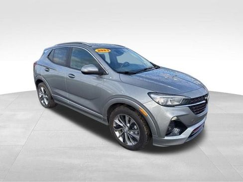 Used 2023 Buick Encore GX Select w/ Sport Touring Package FWD image 3