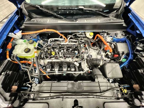 New 2025 Ford Maverick XL w/ Equipment Group 101A image 17