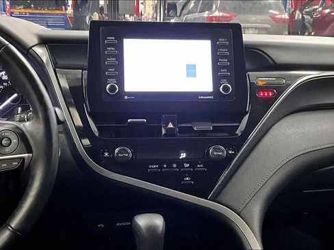 Used 2023 Toyota Camry LE image 7