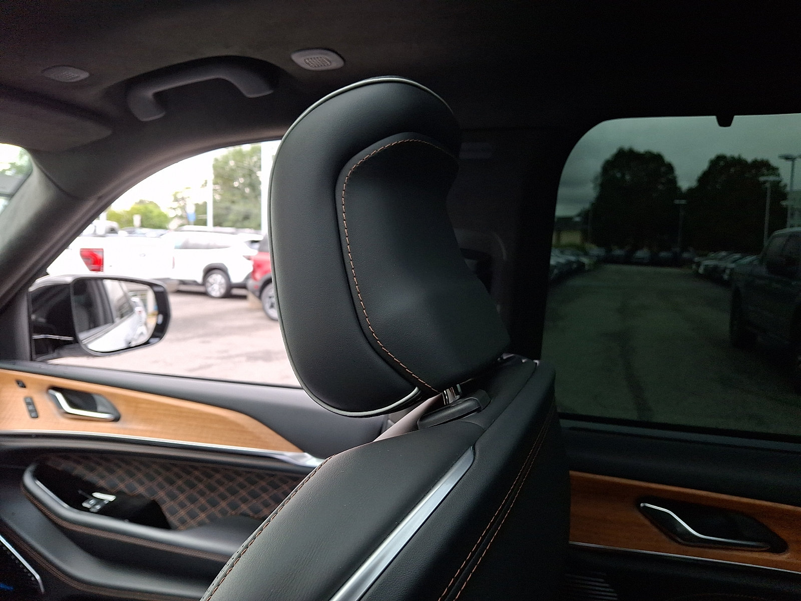 Used 2023 Jeep Grand Cherokee L Summit AWD/4WD image 16