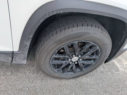 Used 2018 GMC Acadia SLT FWD image 11