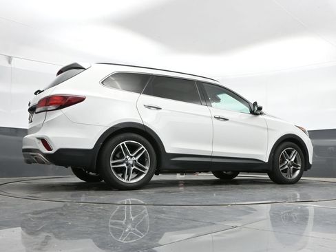Used 2017 Hyundai Santa Fe AWD image 38