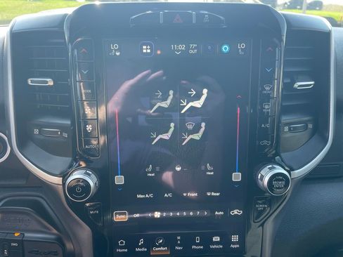 Used 2022 RAM 2500 Big Horn w/ Level B Equipment Group image 27