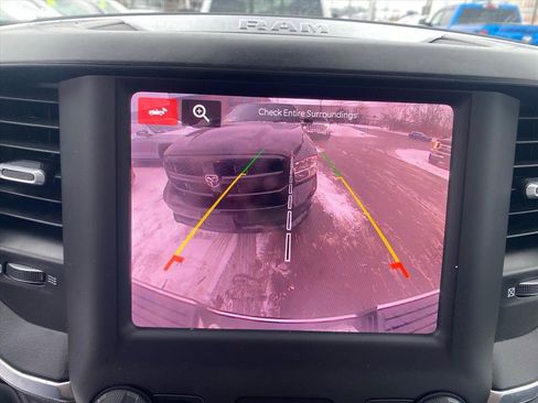 Used 2024 RAM 2500 Big Horn w/ Bed Utility Group image 11