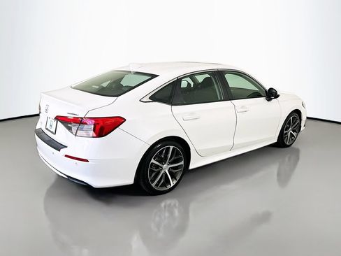 Certified 2022 Honda Civic Touring image 5