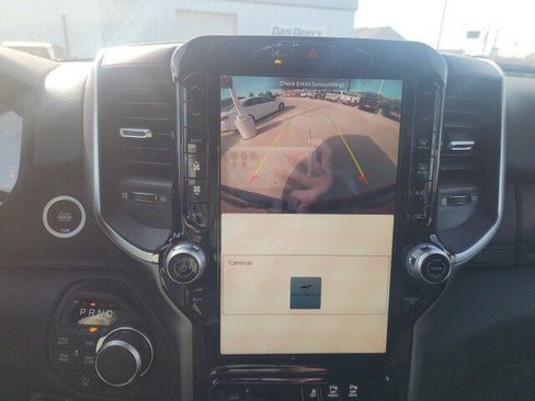 New 2026 RAM 1500 4x4 Crew Cab image 3