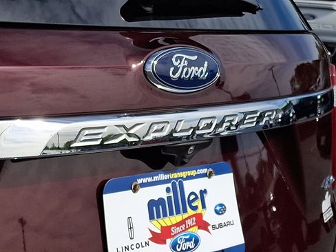 Certified 2018 Ford Explorer XLT w/ Equipment Group 202A AWD/4WD image 29