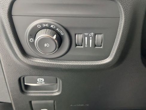 Certified 2023 Jeep Grand Cherokee L Overland AWD/4WD image 16