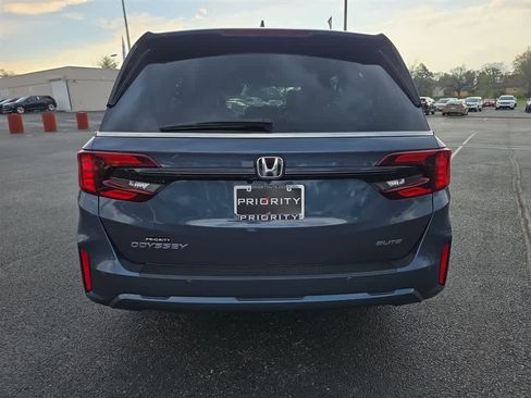 Used 2025 Honda Odyssey Elite image 9