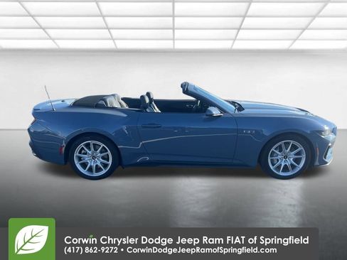 Used 2024 Ford Mustang GT Premium image 8