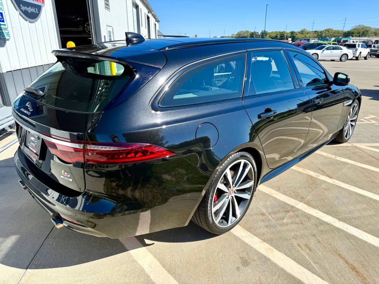 Used 2018 Jaguar XF S AWD/4WD image 8