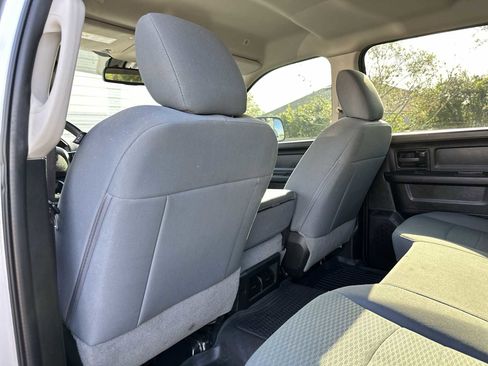 Used 2018 RAM 2500 Tradesman w/ Chrome Appearance Group image 16