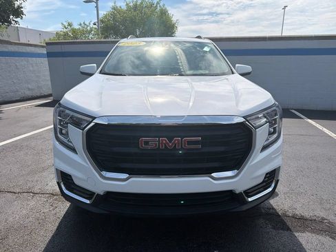 Used 2023 GMC Terrain SLE w/ Driver Convenience Package AWD/4WD image 8