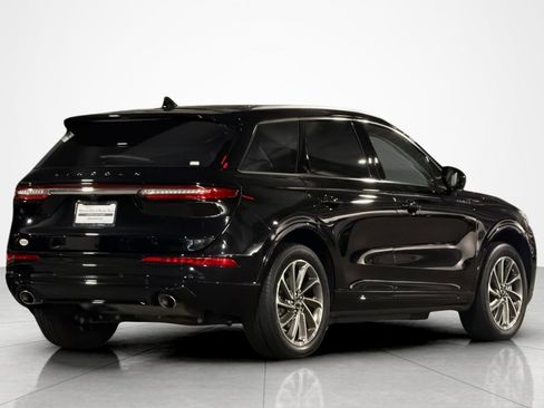 Used 2024 Lincoln Corsair Grand Touring AWD/4WD image 5