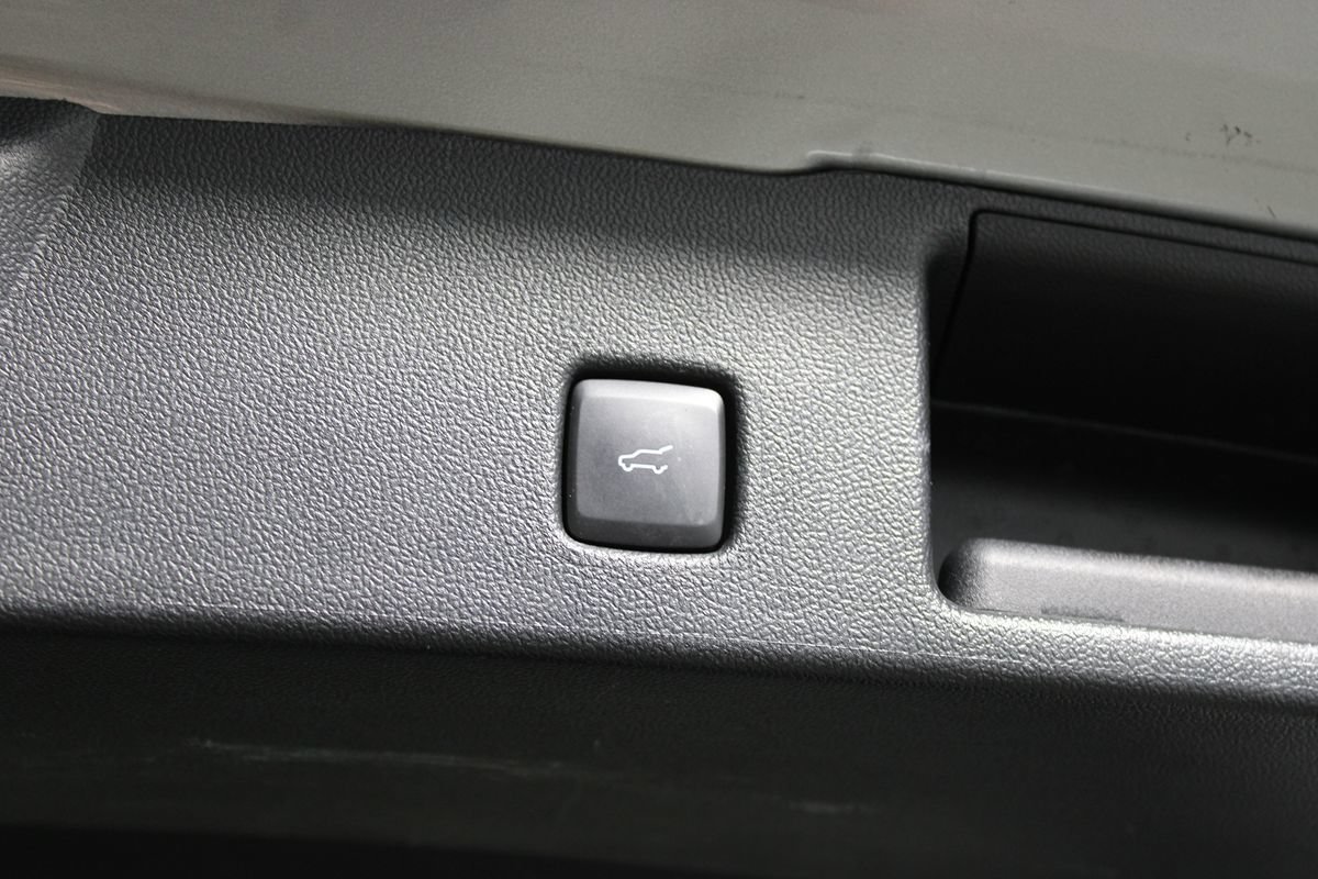 Used 2023 Ford Escape ST-Line w/ Equipment Group 301A FWD image 31
