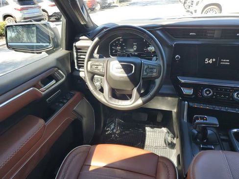 Used 2025 GMC Sierra 1500 Denali Ultimate image 13
