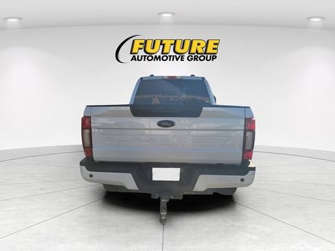 Used 2022 Ford F250 Lariat w/ Black Appearance Package AWD/4WD image 4