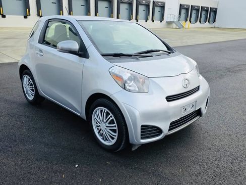 Used 2014 Scion iQ image 7