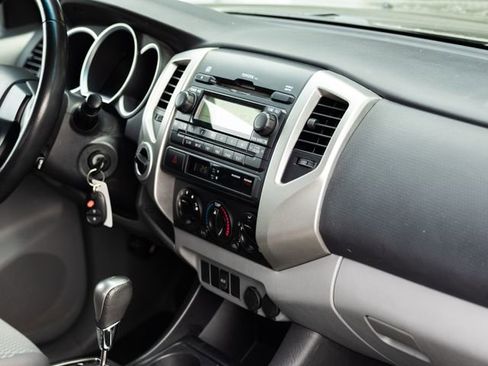 Used 2012 Toyota Tacoma 4x4 Access Cab V6 w/ SR5 Pkg image 15