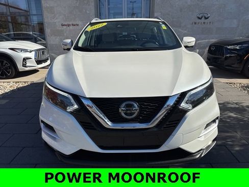 Used 2022 Nissan Rogue Sport SL w/ Premium Package image 2
