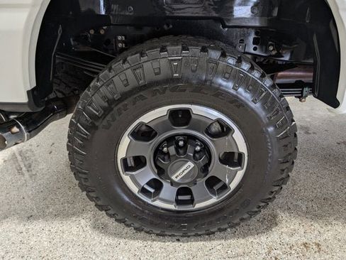 Used 2023 Ford F350 Platinum w/ Tremor Off-Road Package AWD/4WD image 14