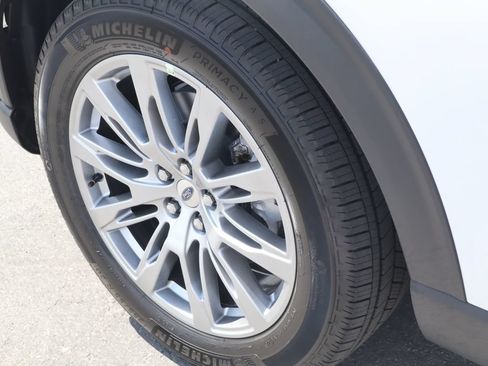 New 2026 Ford Explorer Platinum AWD/4WD image 11