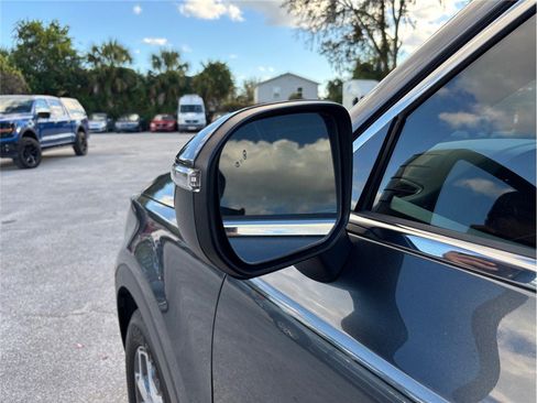 Used 2021 Kia Telluride EX w/ Towing Package image 16