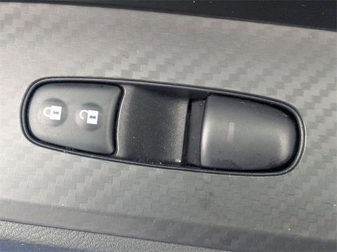 Used 2025 Nissan Altima 2.5 SV image 32