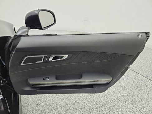 Used 2018 Mercedes-Benz AMG GT R image 19