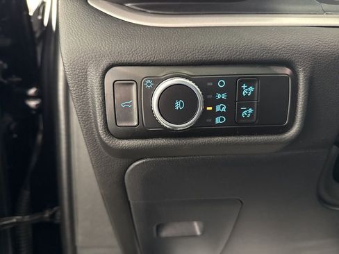 Used 2023 Ford Explorer XLT w/ Equipment Group 202A image 22