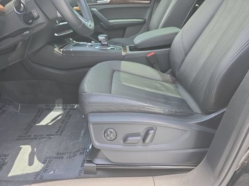 Used 2020 Audi Q5 Premium w/ Premium Plus Package AWD/4WD image 27