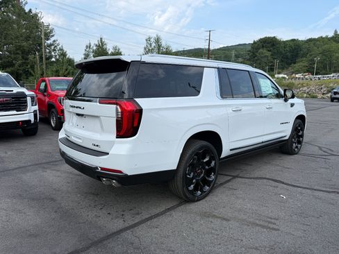 New 2026 GMC Yukon XL Denali Ultimate AWD/4WD image 5