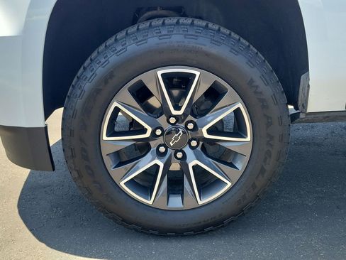 Used 2019 Chevrolet Tahoe LT RWD image 32