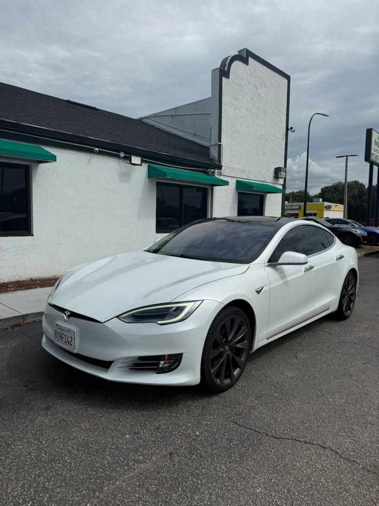 Used 2019 Tesla Model S Performance AWD/4WD image 1