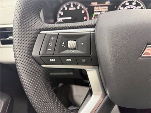 New 2025 Mitsubishi Outlander SE image 32