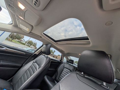 Used 2018 Ford Fusion SE w/ Equipment Group 602A image 28