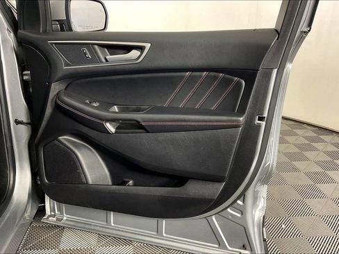 Used 2021 Ford Edge ST-Line image 23