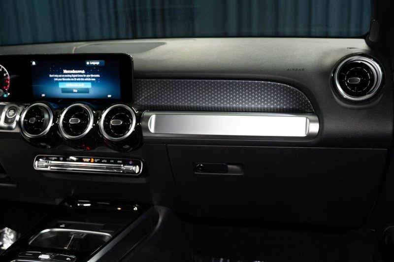 New 2026 Mercedes-Benz GLB 250 image 15