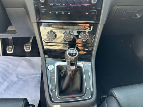Used 2018 Volkswagen GTI SE w/ SE Leather Package FWD image 12