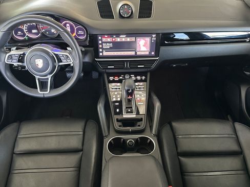 Used 2023 Porsche Cayenne AWD/4WD image 12
