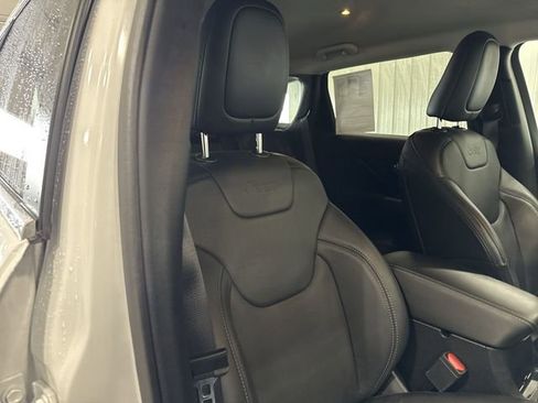 Used 2020 Jeep Cherokee Limited w/ Technology Group image 31