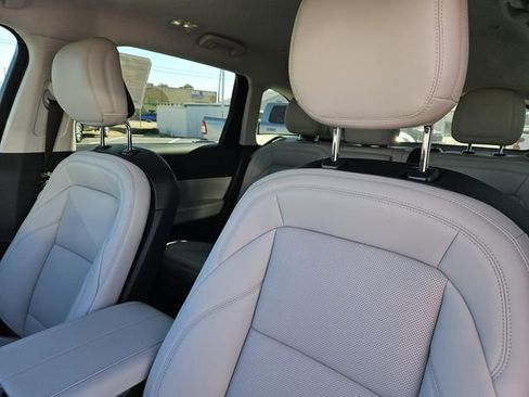 New 2026 Lincoln Nautilus Premier image 17