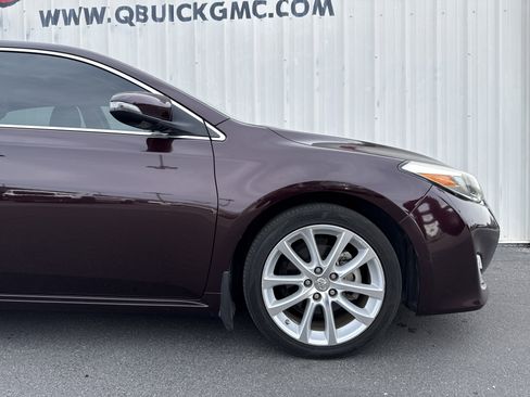 Used 2013 Toyota Avalon Limited image 26