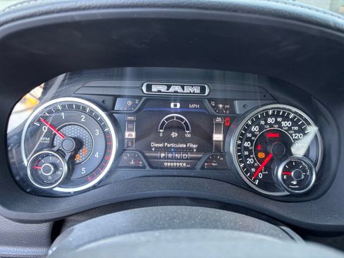Used 2021 RAM 2500 Laramie w/ Body Color Bumper Group AWD/4WD image 8